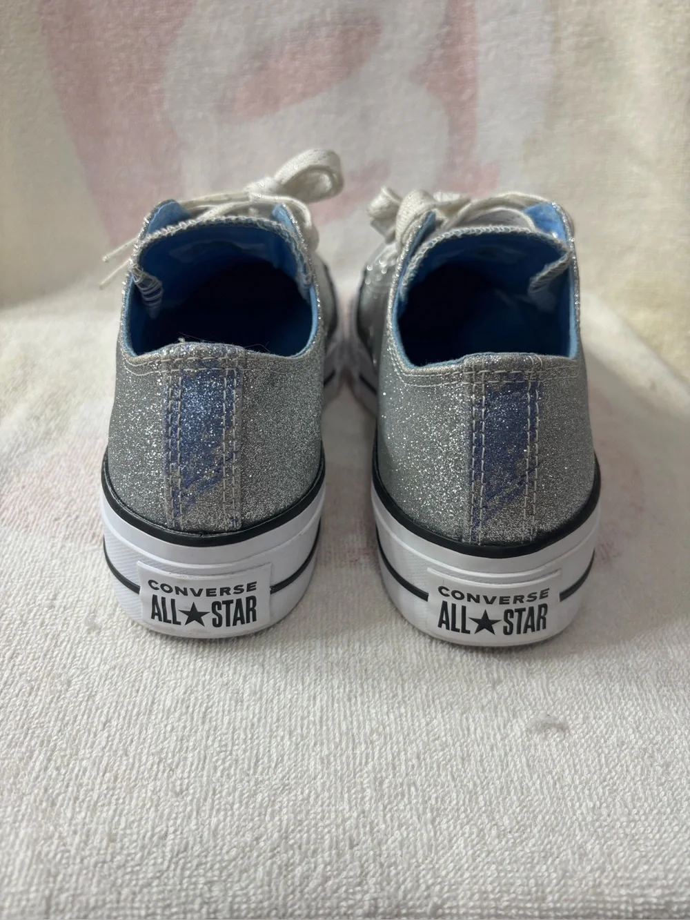 Converse CTAS Lift
Ox - Hybrid Shine Platform 
Silver/Blue/White Women’s Sz 8 - Picture 3 of 9